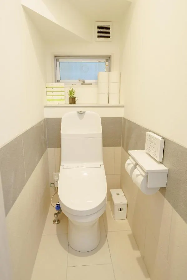 Osaka Yeon House Hotel 2*,  Japan